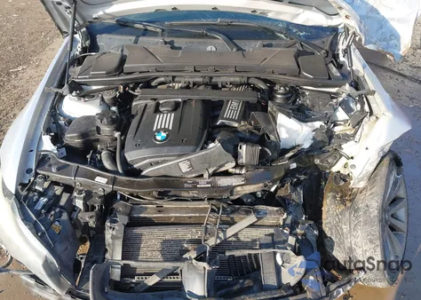 2011 BMW 328I xDrive z USA, uszkodzony, nr VIN WBAPK5C50BF126465